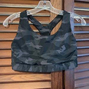 Athleta sports bra, size Large